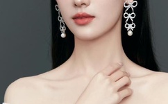 警察记者张津瑜七段视频